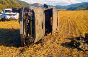 15-летние подростки неудачно прокатились на УАЗе 15-летние подростки неудачно прокатились на УАЗе