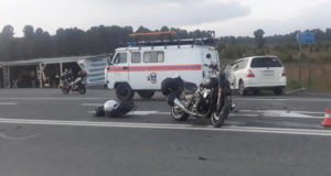 Очередное ДТП на Семинском: столкнулись автомобиль и мотоцикл