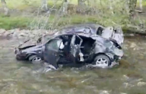 Nissan Primera рухнул в реку Большой Ильгумень, водитель госпитализирован Nissan Primera рухнул в реку Большой Ильгумень, водитель госпитализирован