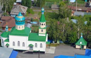 В Горно-Алтайске отметили 30-летие Преображенского храма В Горно-Алтайске отметили 30-летие Преображенского храма