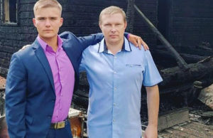 Студент и пчеловод спасли двух человек на пожаре в селе Каракокша Студент и пчеловод спасли двух человек на пожаре в селе Каракокша