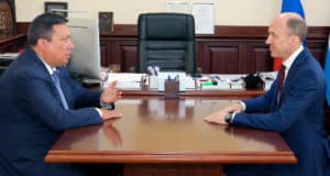 Олег Хорохордин провел рабочую встречу с Владимиром Полетаевым Олег Хорохордин провел работаю встречу с Владимиром Полетаевым