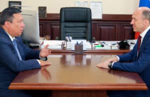 Олег Хорохордин провел рабочую встречу с Владимиром Полетаевым Олег Хорохордин провел работаю встречу с Владимиром Полетаевым
