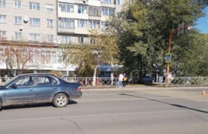 Сельчанка сбила подростка на пешеходном переходе в Горно-Алтайске Сельчанка сбила подростка на пешеходном переходе в Горно-Алтайске