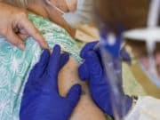 100-летняя жительница Турочакского района получила прививку от коронавируса