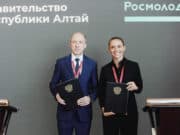 Олег Хорохордин и глава Росмолодежи подписали соглашение о взаимодействии Олег Хорохордин и глава Росмолодежи подписали соглашение о взаимодействии