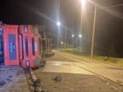 Грузовой автомобиль перевернулся в Камлаке, водитель погиб Грузовой автомобиль перевернулся в Камлаке, водитель погиб