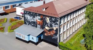 Настенную роспись, посвященную Николаю Улагашеву, открыли в Горно-Алтайске Настенную роспись, посвященную Николаю Улагашеву, открыли в Горно-Алтайске