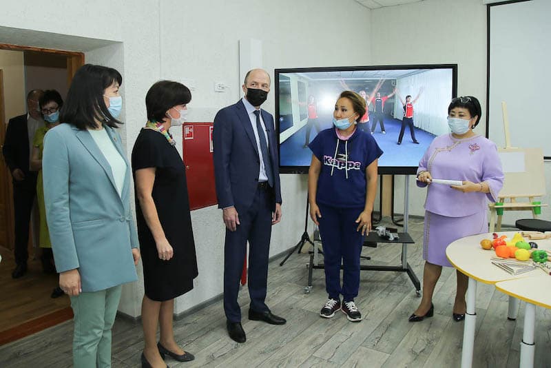 Как обстоят дела в школе для детей с нарушением слуха