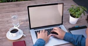Работа в интернете, достоинства и недостатки