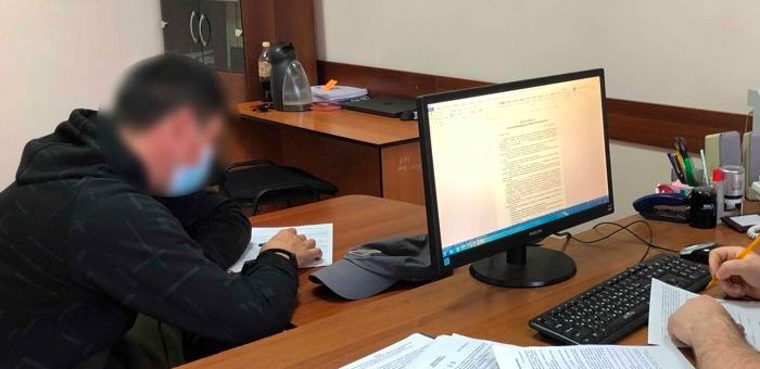 В Горно-Алтайске за получение взятки задержан бывший сотрудник Минсельхоза