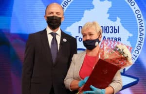 В Горном Алтае отметили столетие профсоюзного движения В Горном Алтае отметили столетие профсоюзного движения