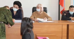 Опекуна несовершеннолетней драчуньи оштрафовали на крупную сумму Опекуна несовершеннолетней драчуньи оштрафовали на крупную сумму