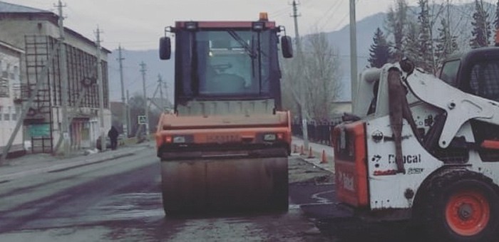 Завершается ремонт подъезда к Онгудаю