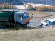 В Онгудайском районе КАМАЗ снес с дороги Toyota Ipsum В Онгудайском районе КАМАЗ снес с дороги Toyota Ipsum
