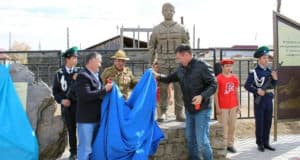 Памятник воинам-интернационалистам открыли в Кош-Агаче Памятник воинам-интернационалистам открыли в Кош-Агаче