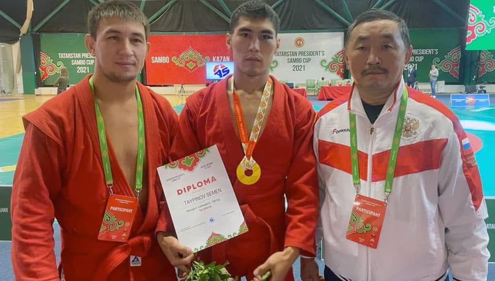 Семен Тайпинов завоевал золото ну турнире по самбо в Казани