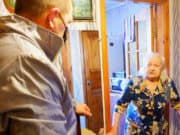 Вдовам ветеранов и одиноким пенсионерам доставили продуктовые наборы Вдовам ветеранов и одиноким пенсионерам доставили продуктовые наборы