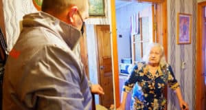 Вдовам ветеранов и одиноким пенсионерам доставили продуктовые наборы