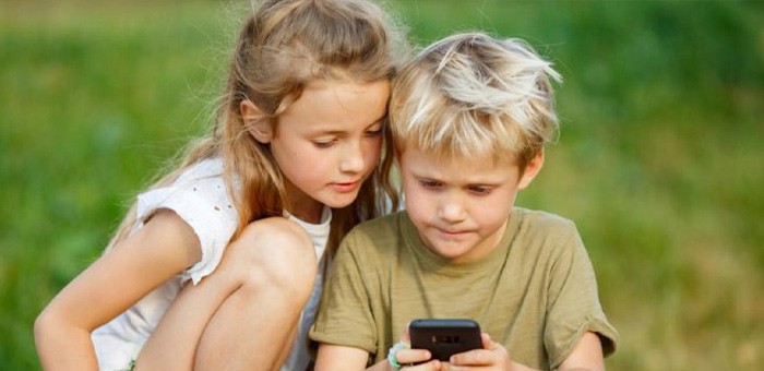 Как не разориться на «ковикулах»: четыре истории о детях и мобильных играх