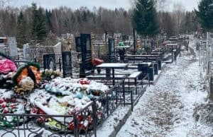 Житель Горно-Алтайска разобрал и увез забор сельского кладбища Житель Горно-Алтайска разобрал и увез забор сельского кладбища