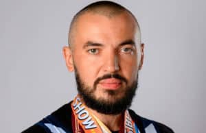 Марчел Парабина завоевал золото на чемпионате Евразии по пауэрлифтингу