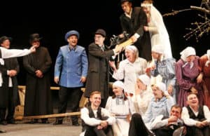 Томский драматический театр покажет в Горно-Алтайске «Поминальную молитву» Томский драматический театр покажет в Горно-Алтайске «Поминальную молитву»