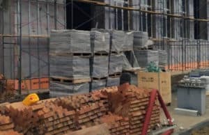 Строительство физкультурно-оздоровительного комплекса продолжается в Усть-Кане Строительство физкультурно-оздоровительного комплекса продолжается в Усть-Кане