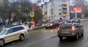 В Горно-Алтайске на пешеходном переходе сбили мужчину