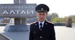 Голосуем за Анатолия Мергеева из Республики Алтай в финале конкурса «Народный участковый»