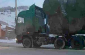 В Горно-Алтайске грузовик сбил пешехода В Горно-Алтайске грузовик сбил пешехода