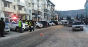 Шестилетний мальчик попал под колеса автомобиля в Горно-Алтайске Шестилетний мальчик попал под колеса автомобиля в Горно-Алтайске