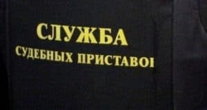Антимасочница напала на судебного пристава Антимасочница напала на судебного пристава