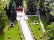 Вандализм на Мемориале Славы: полицейские нашли виновных Вандализм на Мемориале Славы: полицейские нашли виновных