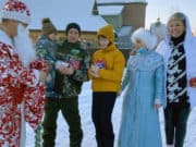 Активисты Народного фронта доставили подарки многодетным семьям Активисты Народного фронта доставили подарки многодетным семьям