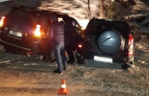 В Артыбаше столкнулись автомобили с туристами В Артыбаше столкнулись автомобили с туристами