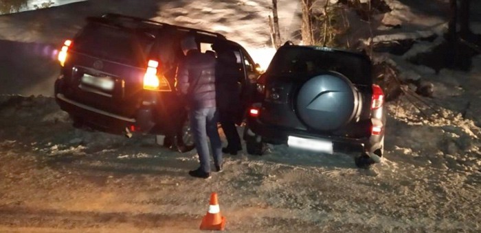 В Артыбаше столкнулись автомобили с туристами