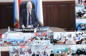 Глава республики провел Урок цифры для кош-агачских школьников
