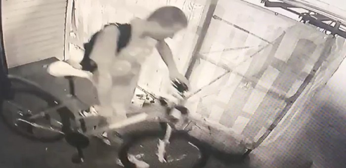 Из Москвы в республику этапировали туриста, который украл на Алтае несколько велосипедов