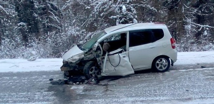 19-летняя девушка госпитализирована после ДТП на Улаганском тракте