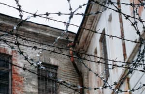 Избил отца до смерти и получил восемь лет колонии Избил отца до смерти и получил восемь лет колонии