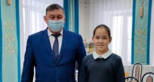 Юрий Нечаев вручил детям подарки в рамках акции «Елка желаний»