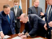 Олег Хорохордин провел рабочую встречу с министром строительства России