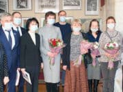 Выставка работ учеников художественной школы открылась в Эл Курултае Выставка работ учеников художественной школы открылась в Эл Курултае