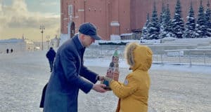 Олег Хорохордин в рамках акции «Елка желаний» исполнил мечту ребенка