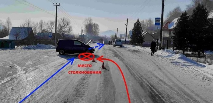 В Горно-Алтайске произошло ДТП с участием патрульного автомобиля полиции