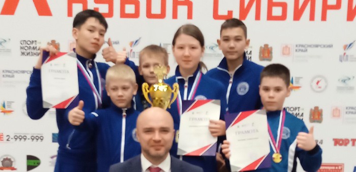Спортсмены с Алтая стали победителями Кубка Сибири по кикбоксингу