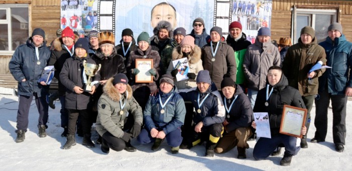 Турнир по хоккею с мячом памяти Евгения Корчагина прошел в Онгудае