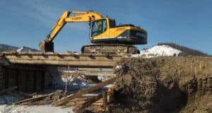 Начался капитальный ремонт моста через реку Еланда