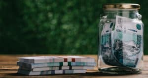 Девушка «помогла» родственнице продать автомобиль, а деньги потратила на свадьбу